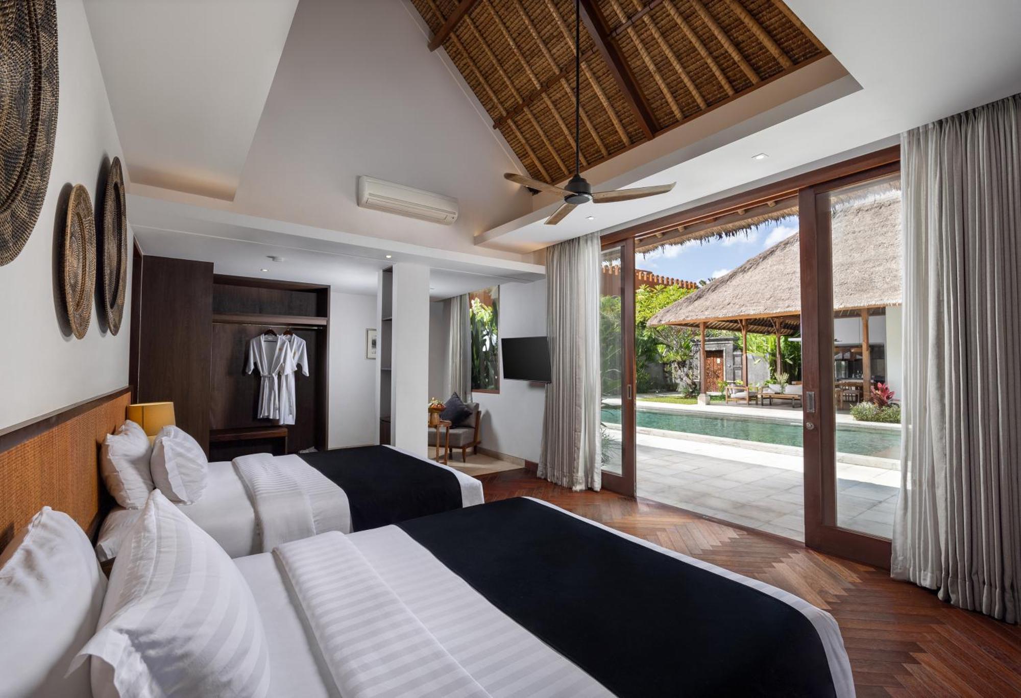 Premier Three-Bedroom Villa and Bathtub